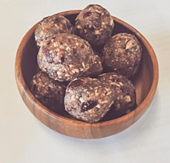 PB&J Energy Balls PB&J Energy Balls