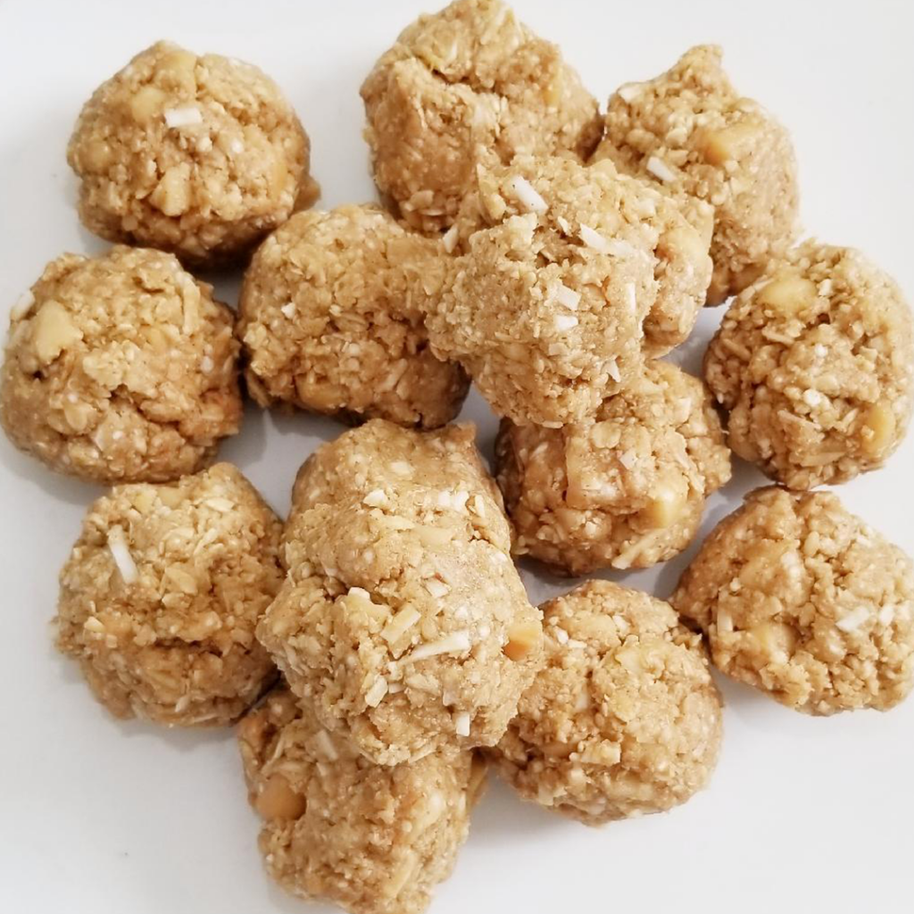 Quinoa Coconut Macadamia Nut Balls The Whole Food Nut